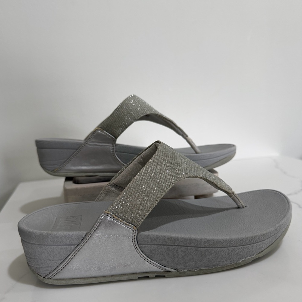 Fitflop  Size 7 Lulu Shimmerlux Womens Sandal Silver Toe Post Slip-On - Picture 8 of 10